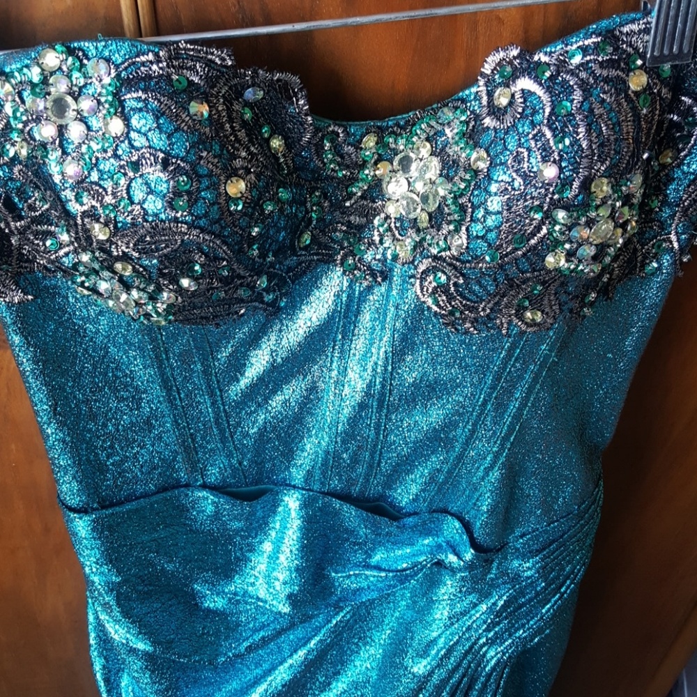 Prom Dress - Picture 3 of 4